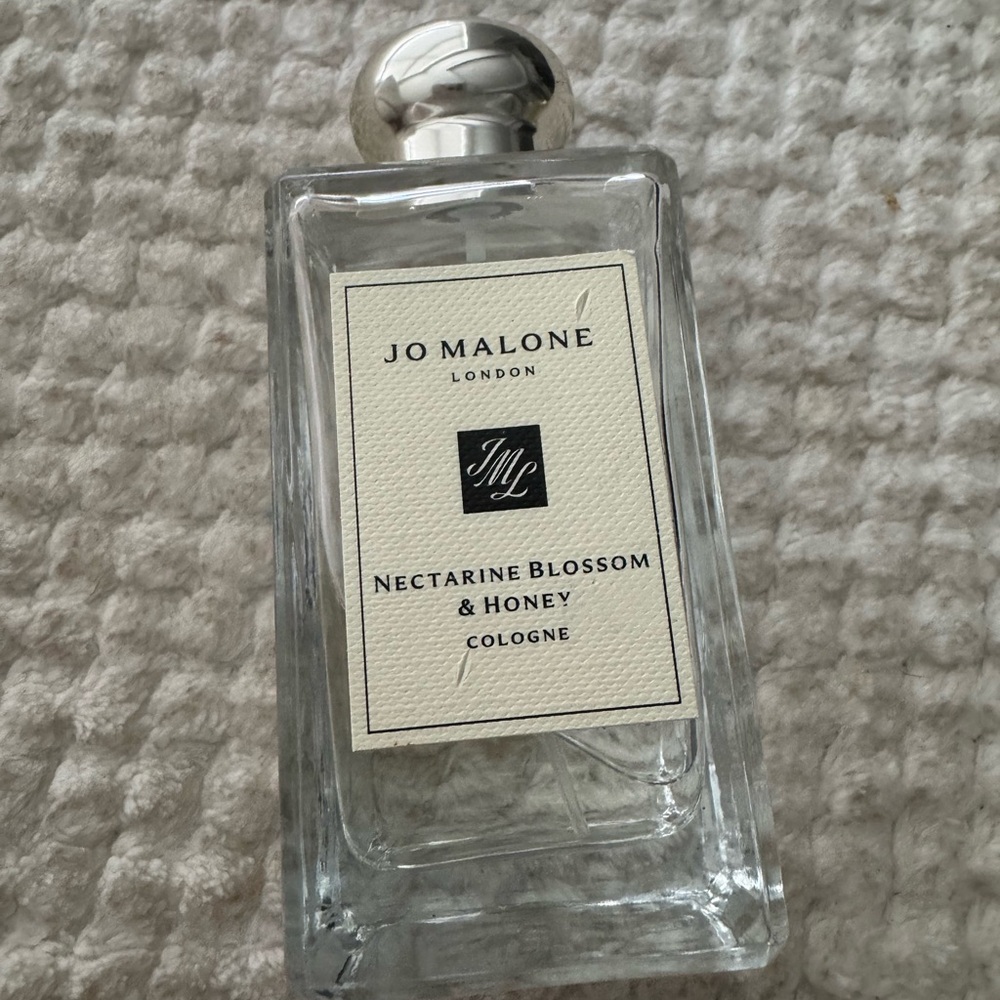 Jo Malone Nectarine Blossom & Honey Cologne with Silver Cap